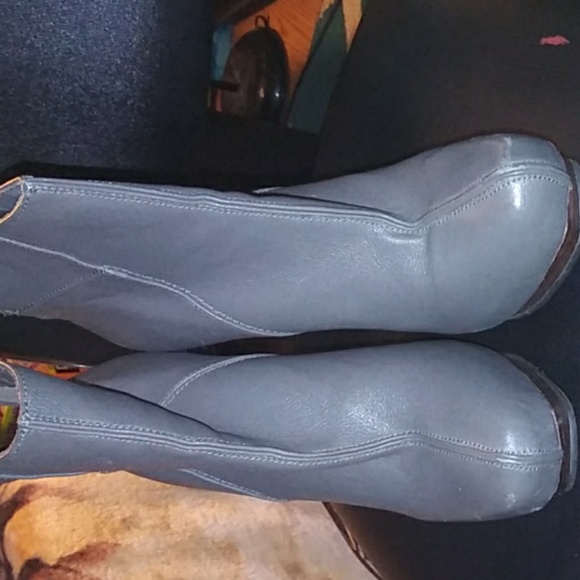 Shoes - Picture 5 of 5